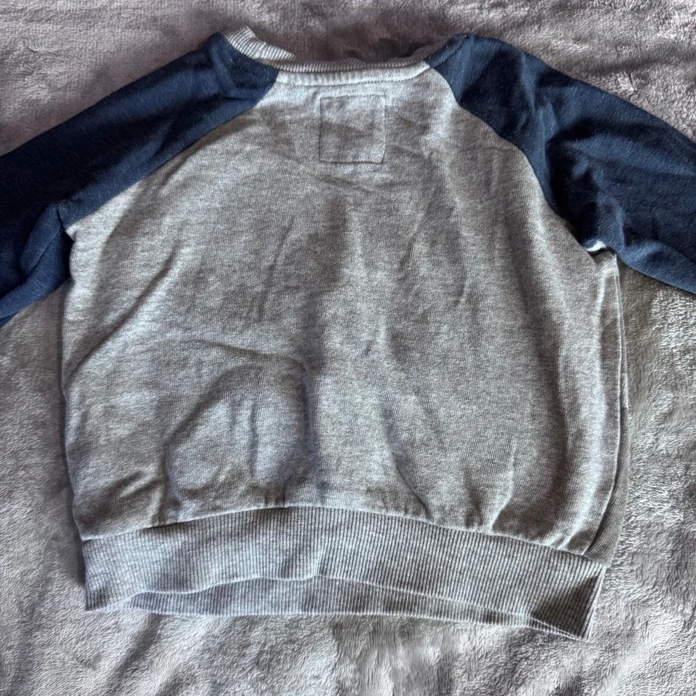 London crewneck sweatshirt